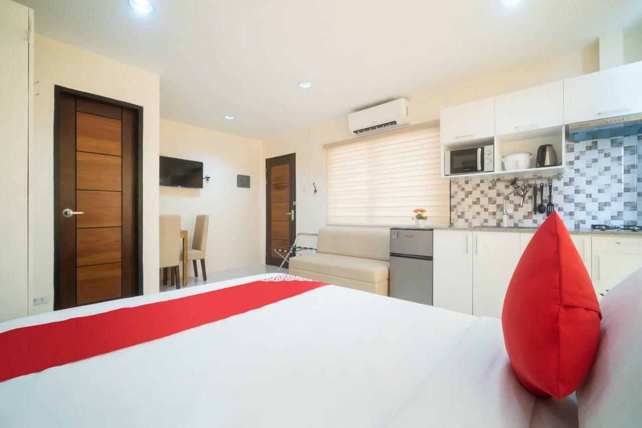 Oyo 199 Solange Apartelle Davao City Exteriör bild