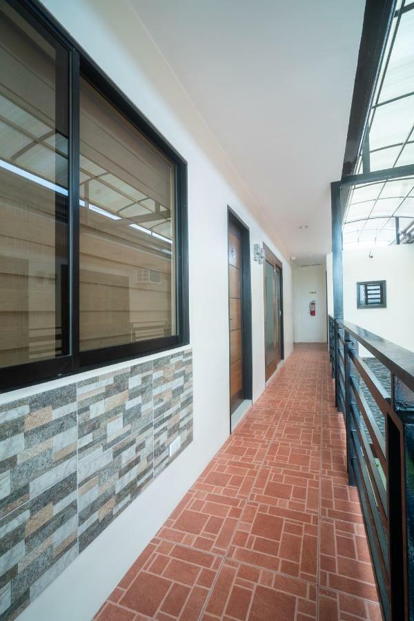 Oyo 199 Solange Apartelle Davao City Exteriör bild