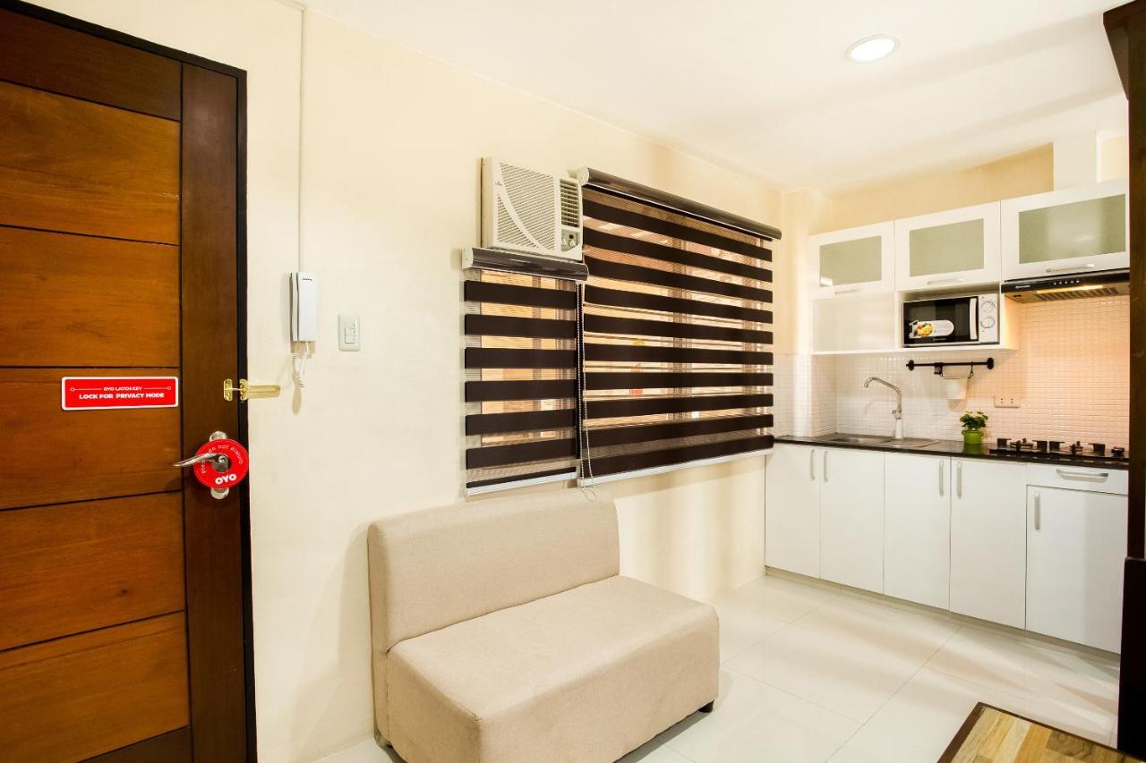 Oyo 199 Solange Apartelle Davao City Exteriör bild