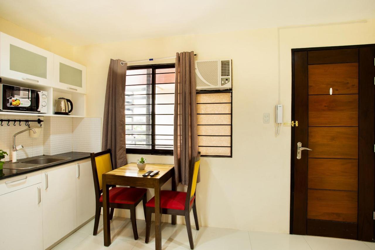 Oyo 199 Solange Apartelle Davao City Exteriör bild